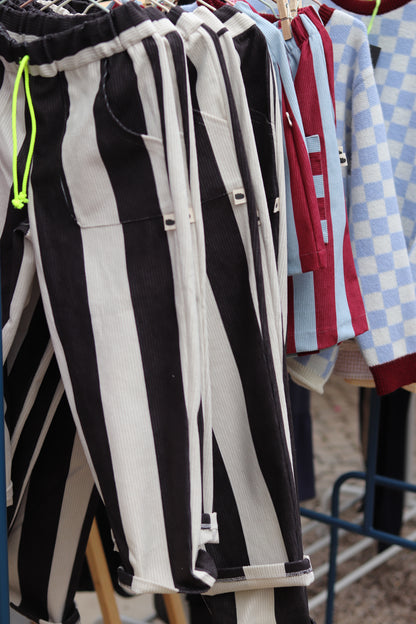 Big brick road trousers goes black